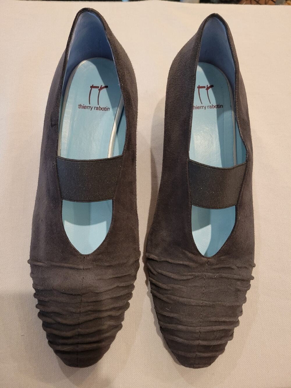 Thierry Rabotin Ruched Suede Pumps EU 39 US 8.5 Black Low Cone Heel Italian